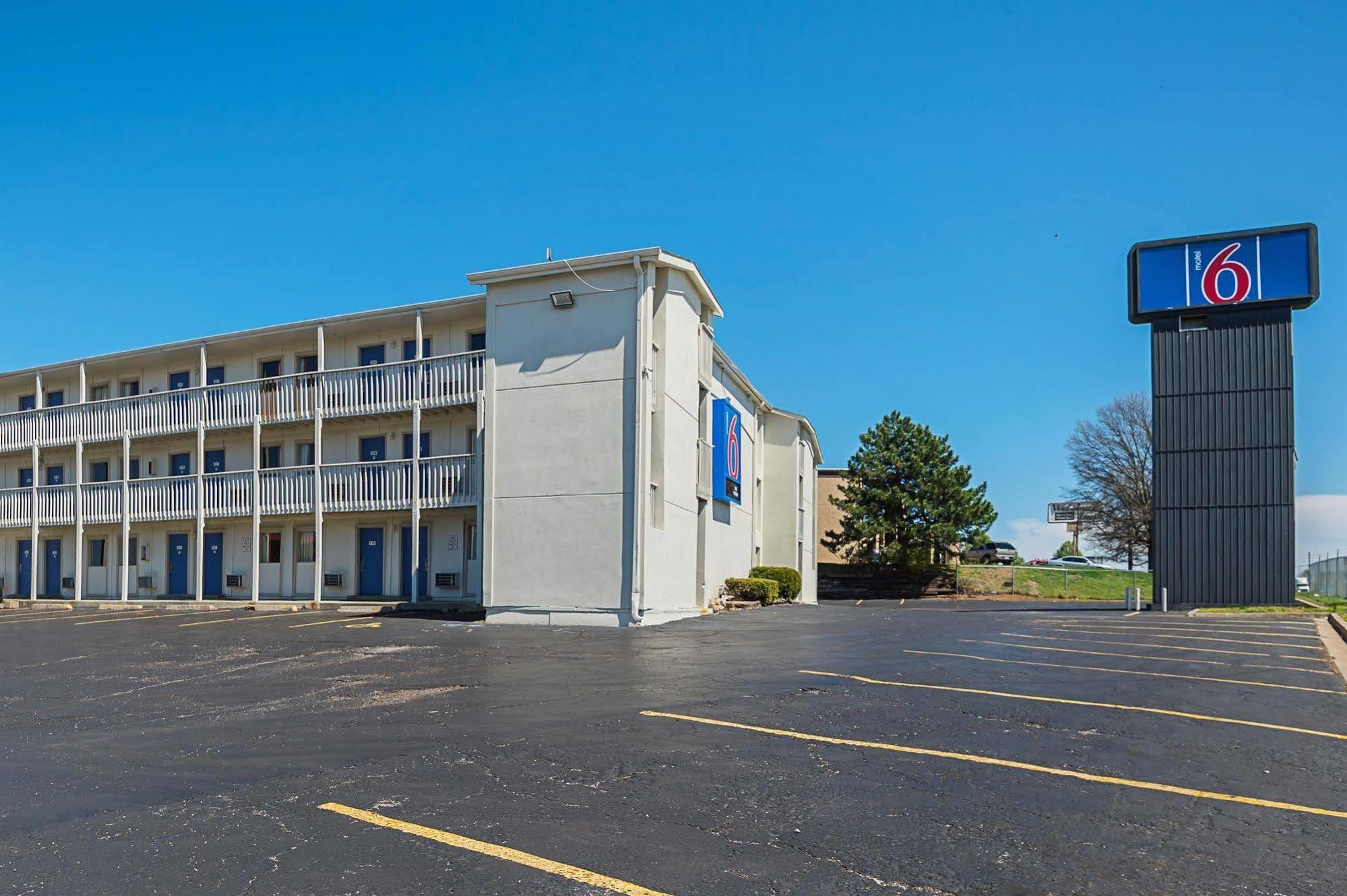 Motel 6-Blue Springs, Mo Exterior photo